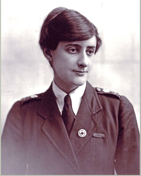 Vera Deakin in Australian Red Cross uniform, London 1918. Courtesy White family collection.