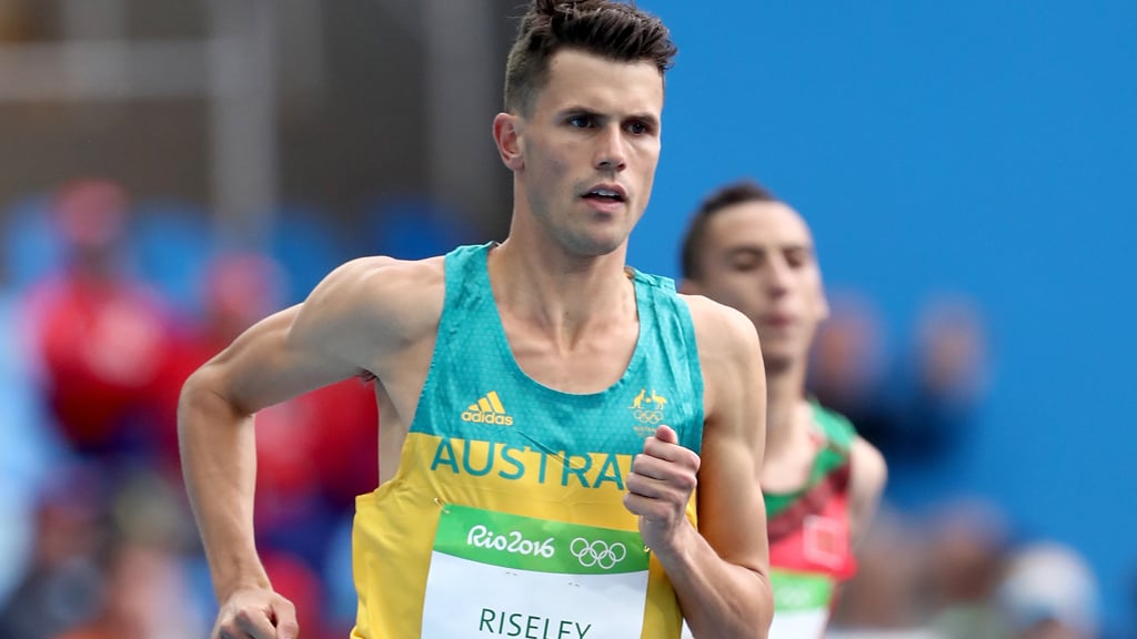 Deakin alumnus and Olympian Jeff Riseley competing on the track