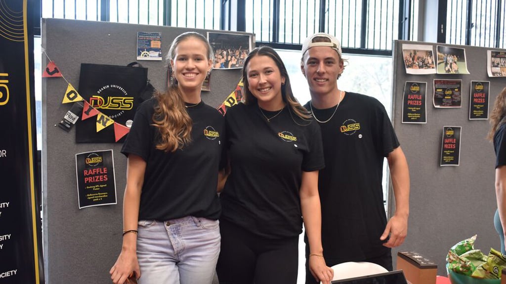 Students at a DUSA Clubs Market Day event on campus